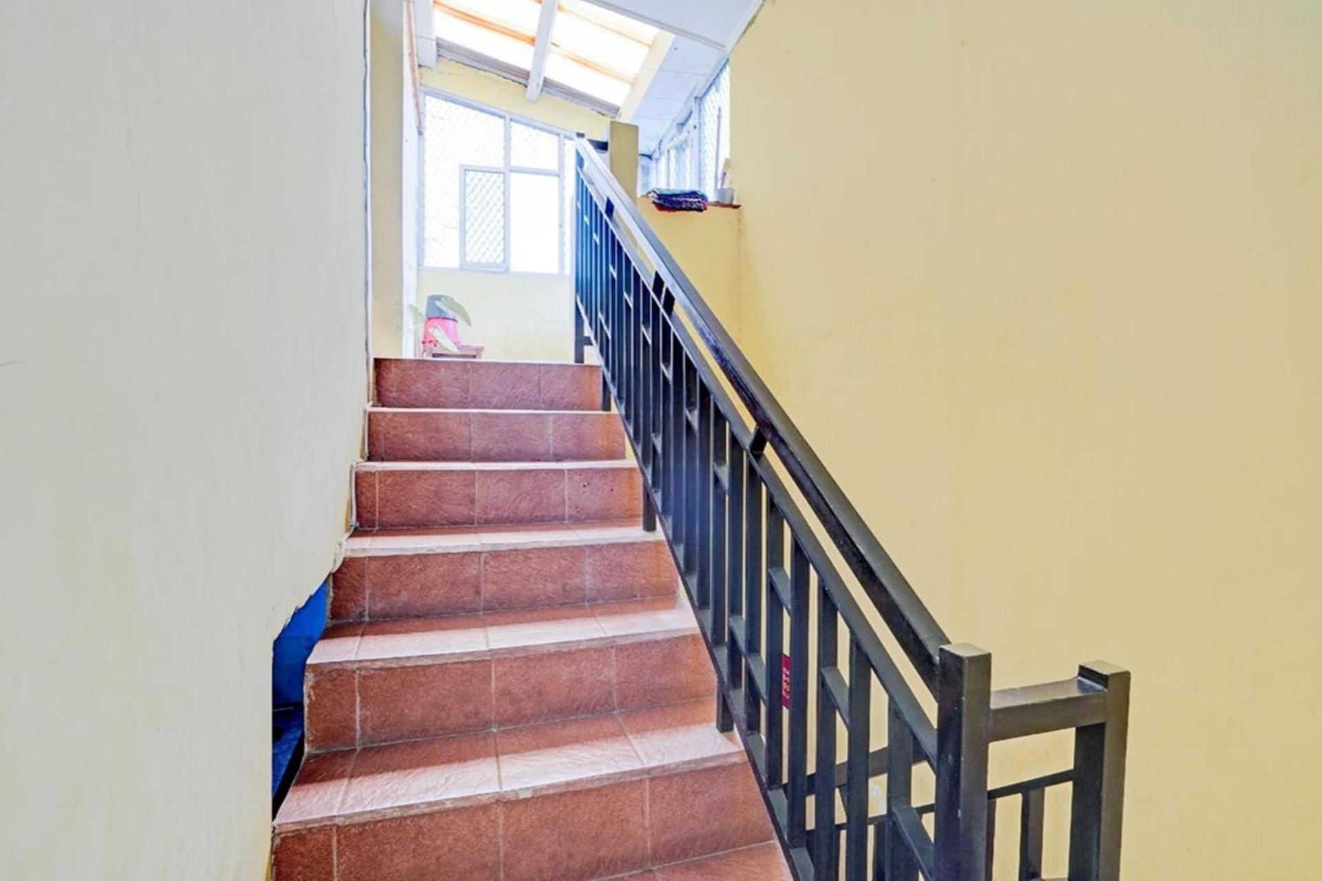 Kediri Homes Guest House Esterno foto